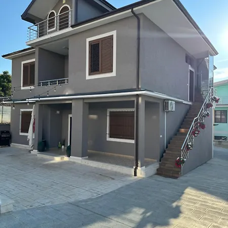 Mondi Villa Golem (Tirana)